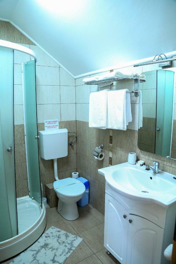 Pensiunea Alexia Iasi Ngoại thất bức ảnh